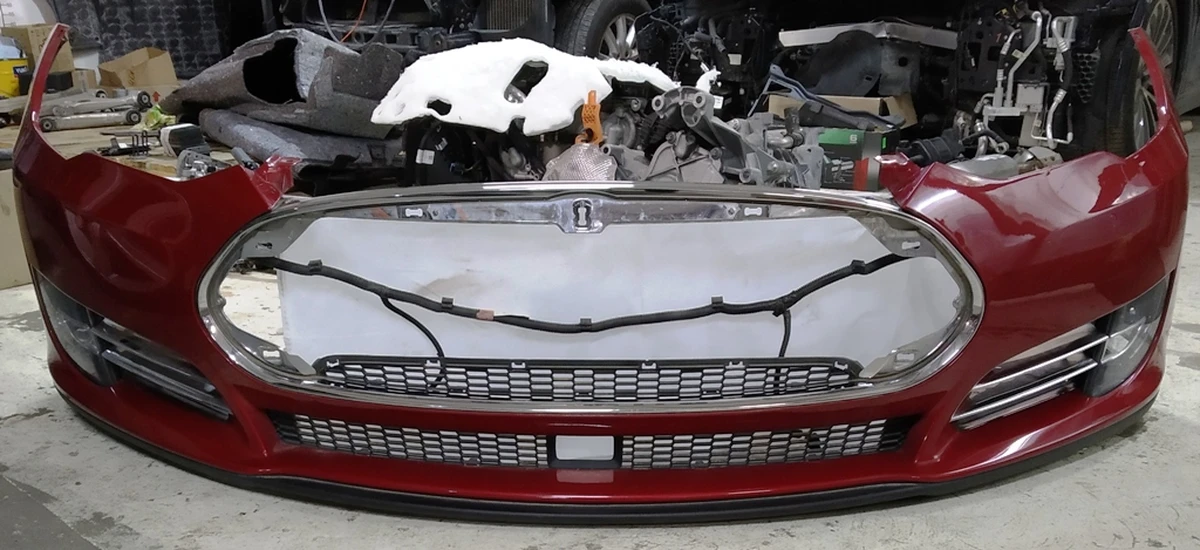 1 Бампер передній під 6 парктроніків Tesla model S 1068760-00-A