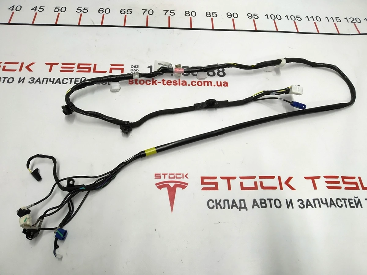 ASY,HARN,GLASS, Tesla model 3 1068787-00-E