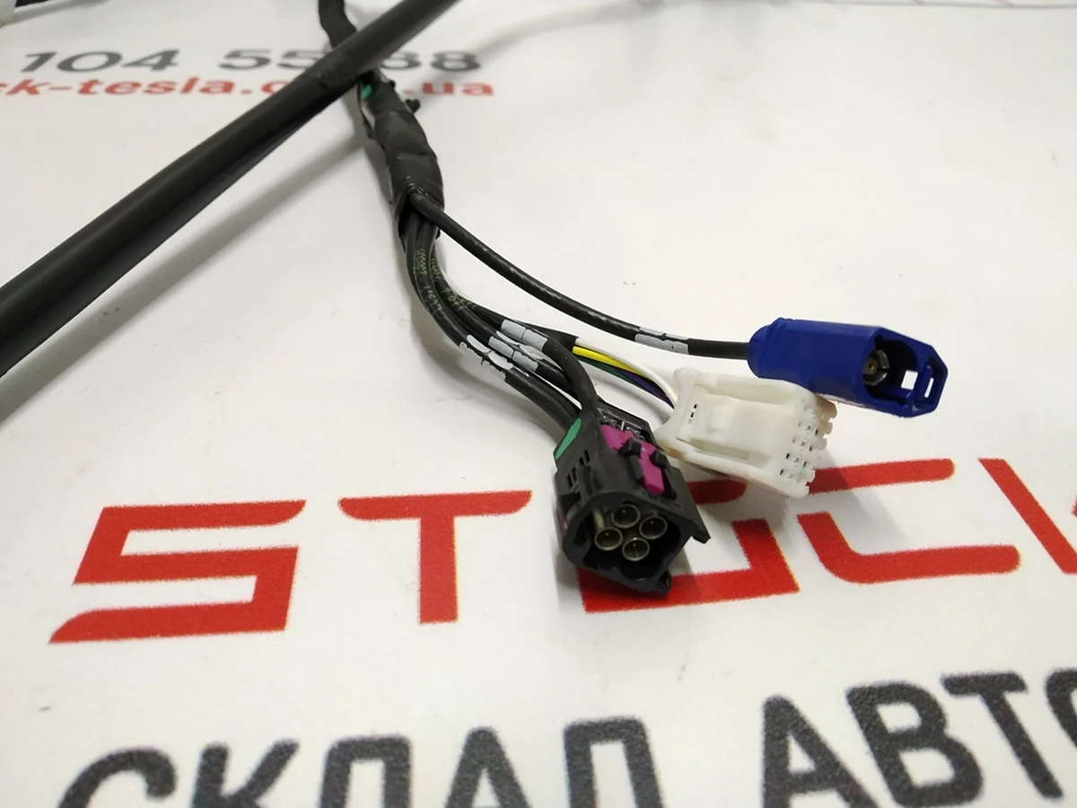 ASY,HARN,GLASS, Tesla model 3 1068787-00-E