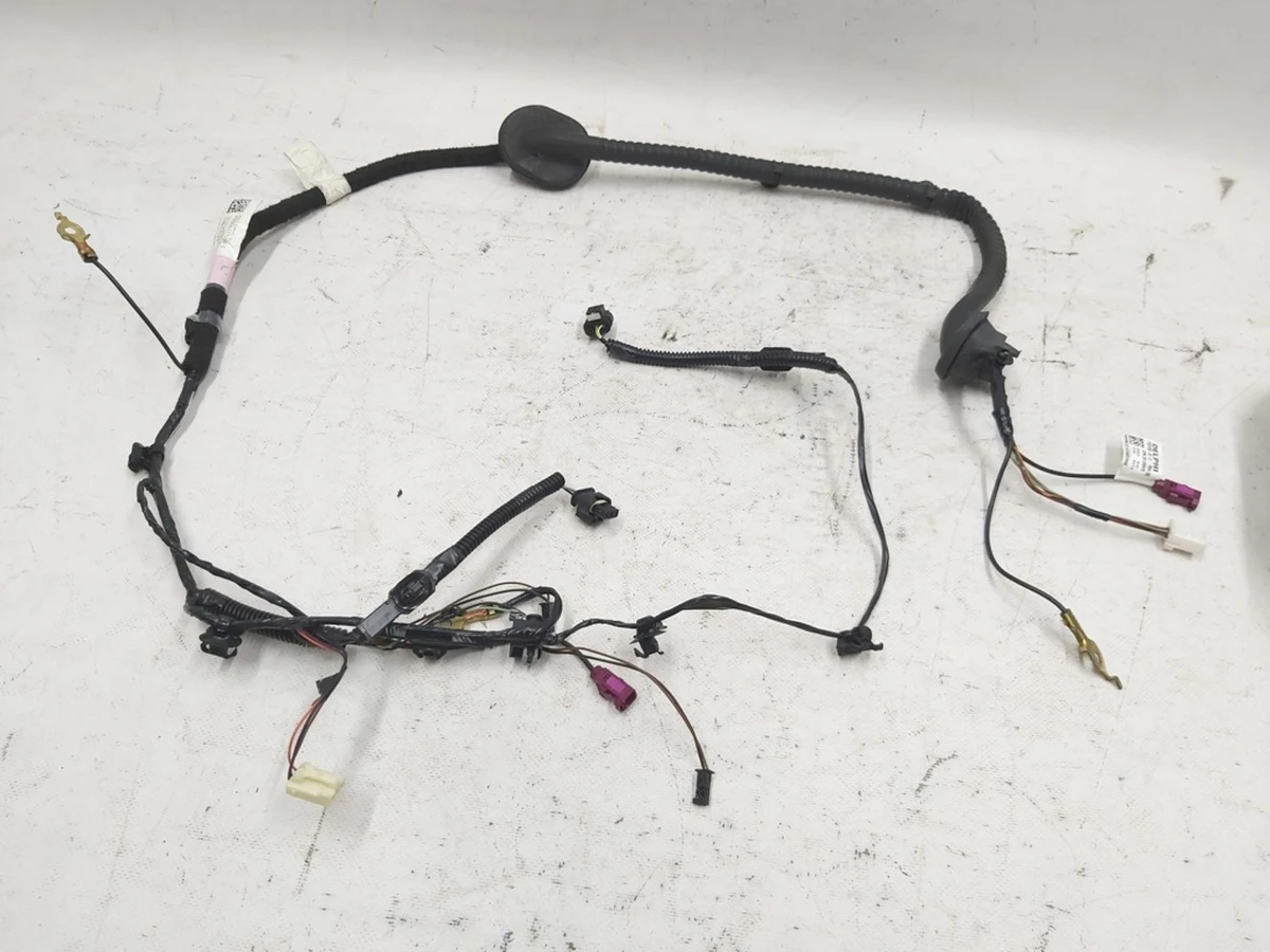 5 ASY,HARN,DECKLID,M3 Tesla model 3 1068789-00-F