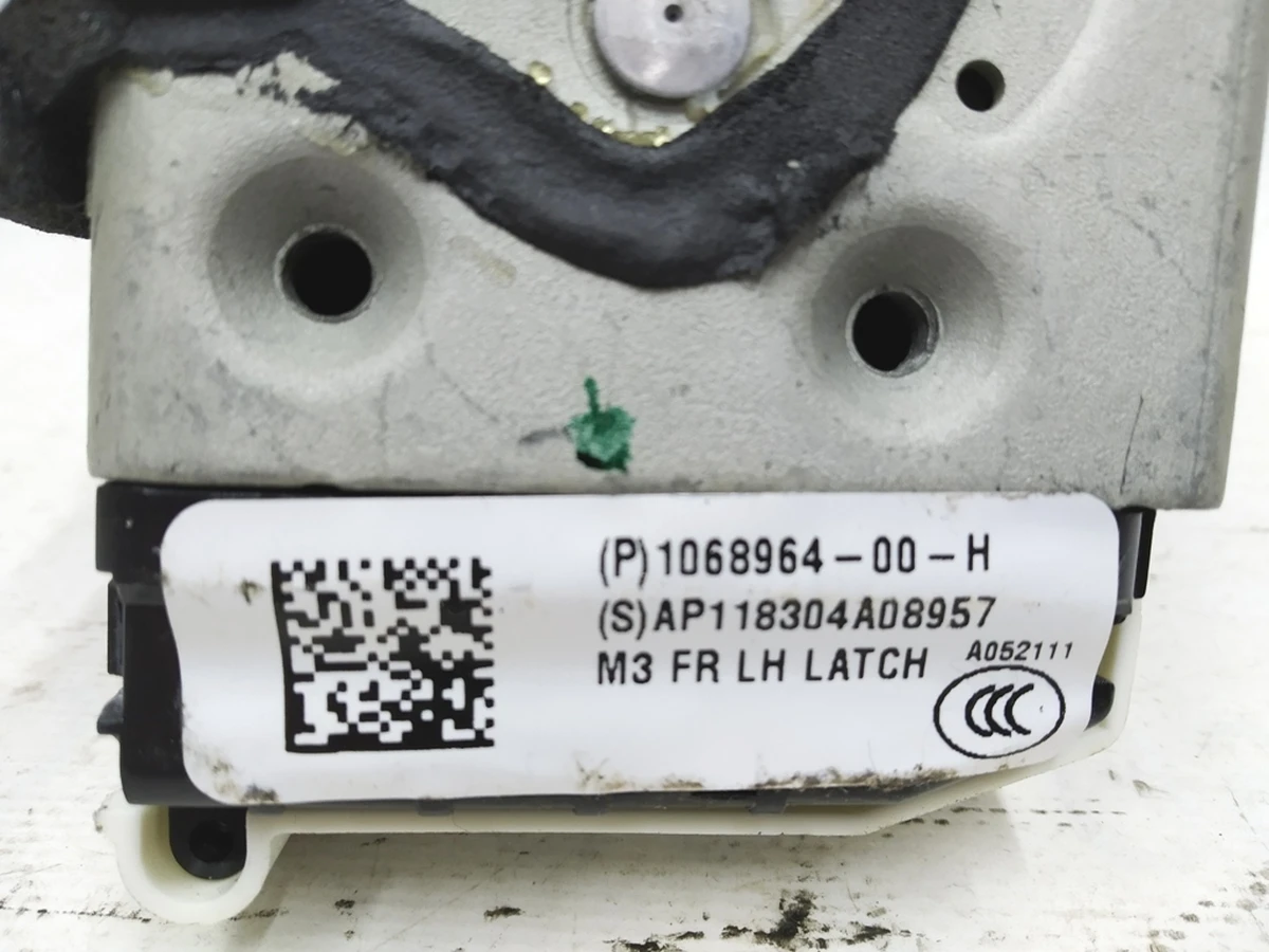 1 Front left door lock assy with cable Tesla model 3 1068964-00-M