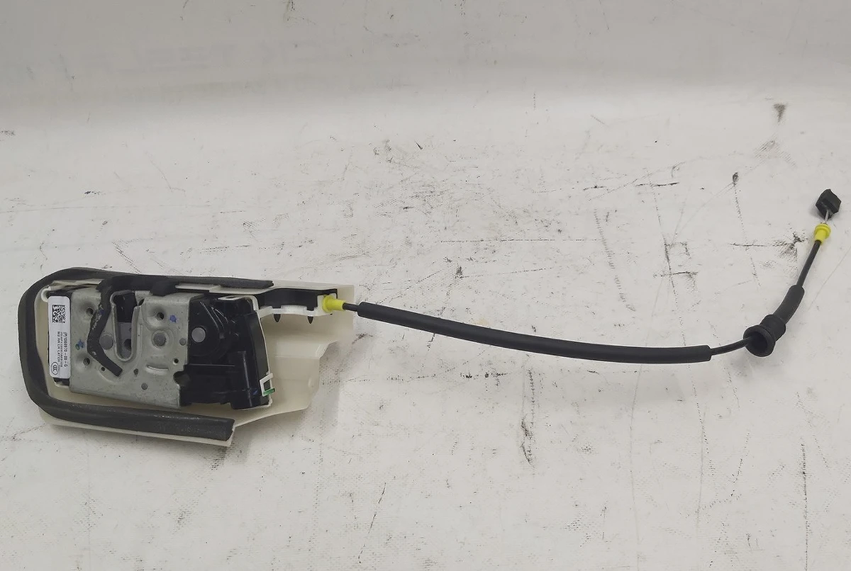 1 Rear left door lock Tesla model 3 1068970-00-M
