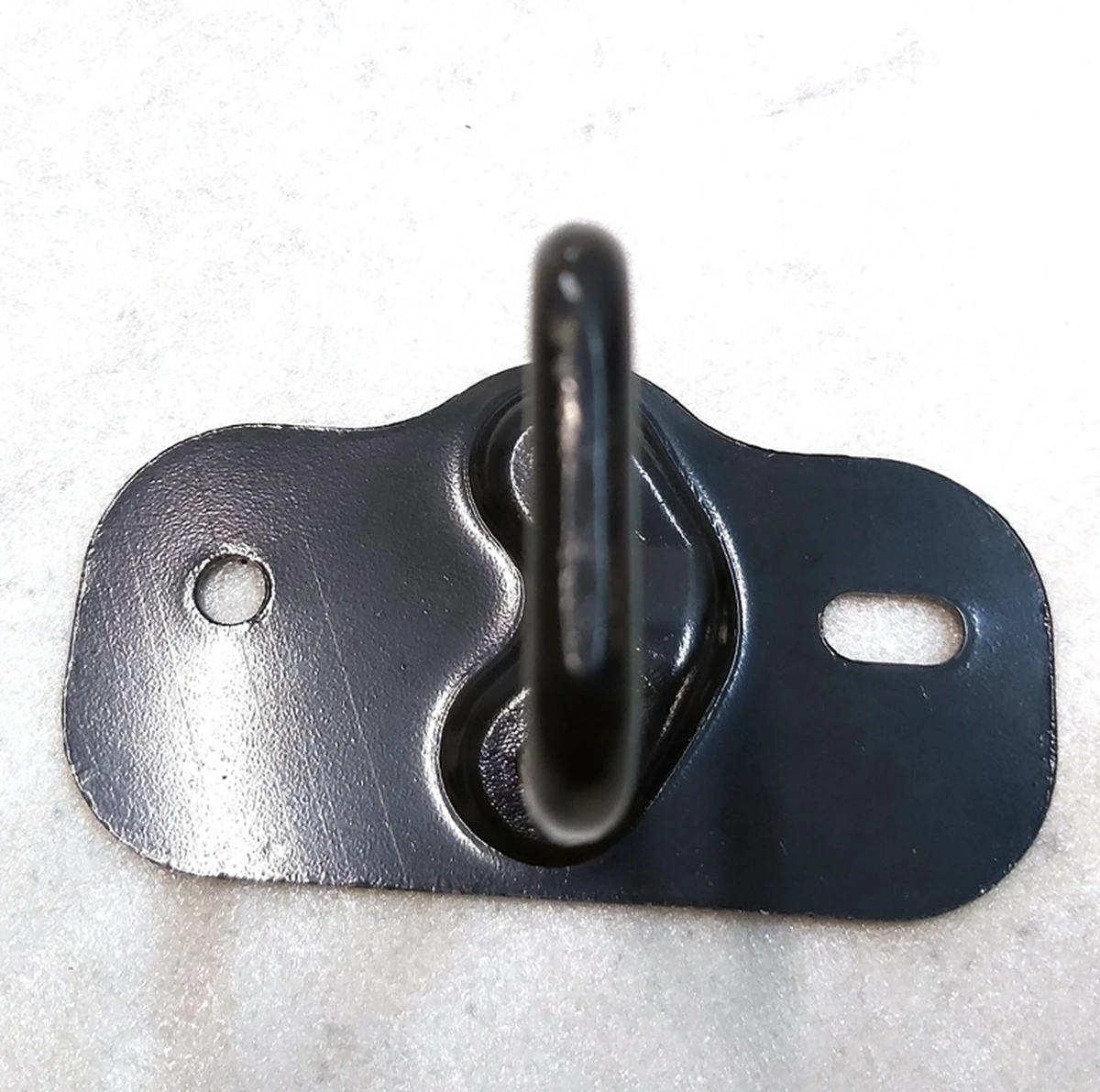 1 Петля замка капота одинарна висока (старого зразка) Tesla model 3 1069032-00-B