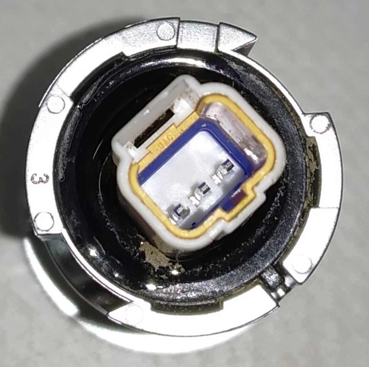 Кнопка закрытия двери задней правой Tesla model X 1069234-00-C