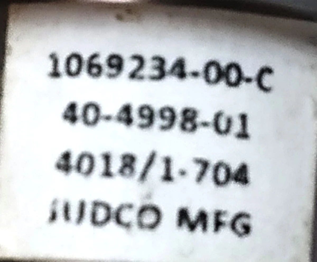 Кнопка закрытия двери задней правой Tesla model X 1069234-00-C