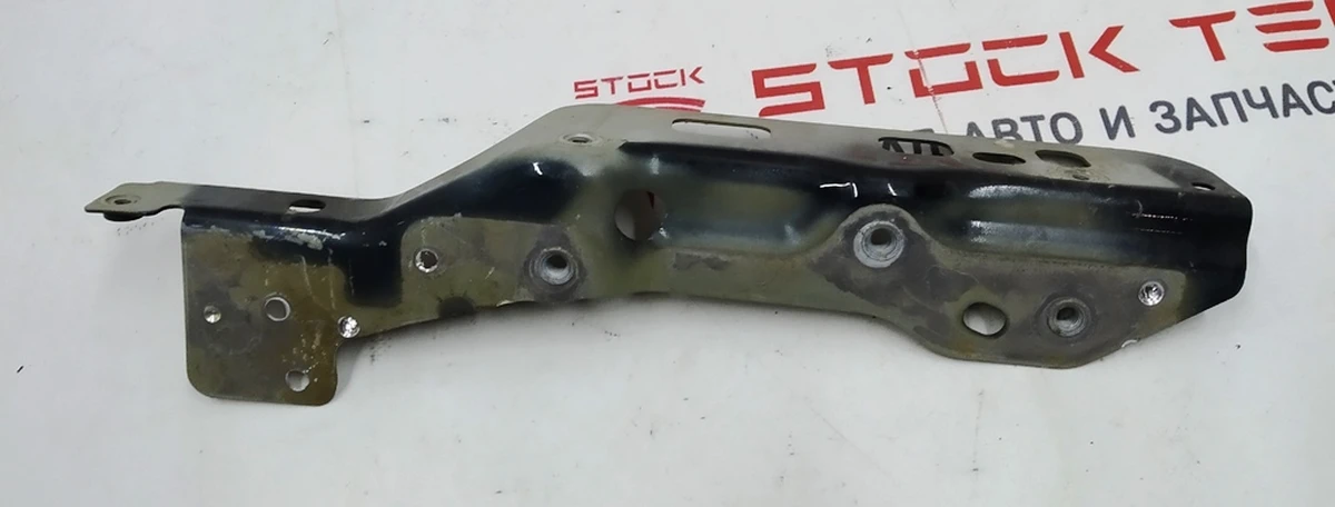 9 Четверть передняя правая кронштейн крепления крыла передний верхний Tesla model X 1069422-S0-A