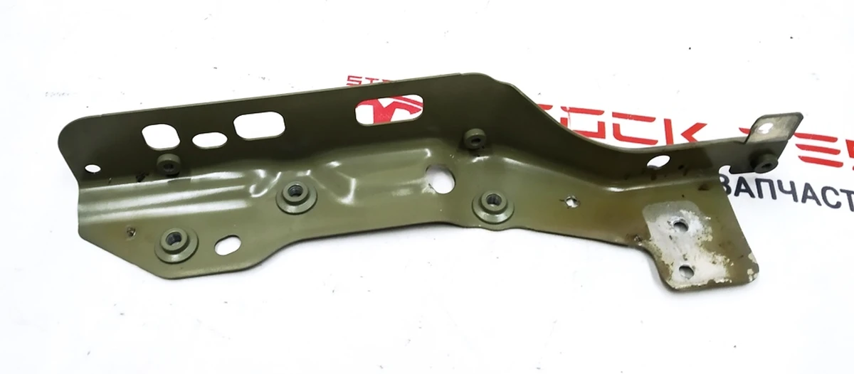 9 Чверть передня права кронштейн кріплення крила передній верхній Tesla model X 1069422-S0-A