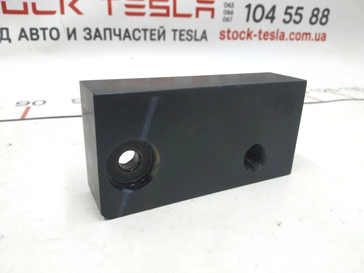 20 Nut mortgage bracket engine mounting Tesla model X 1069434-S0-B