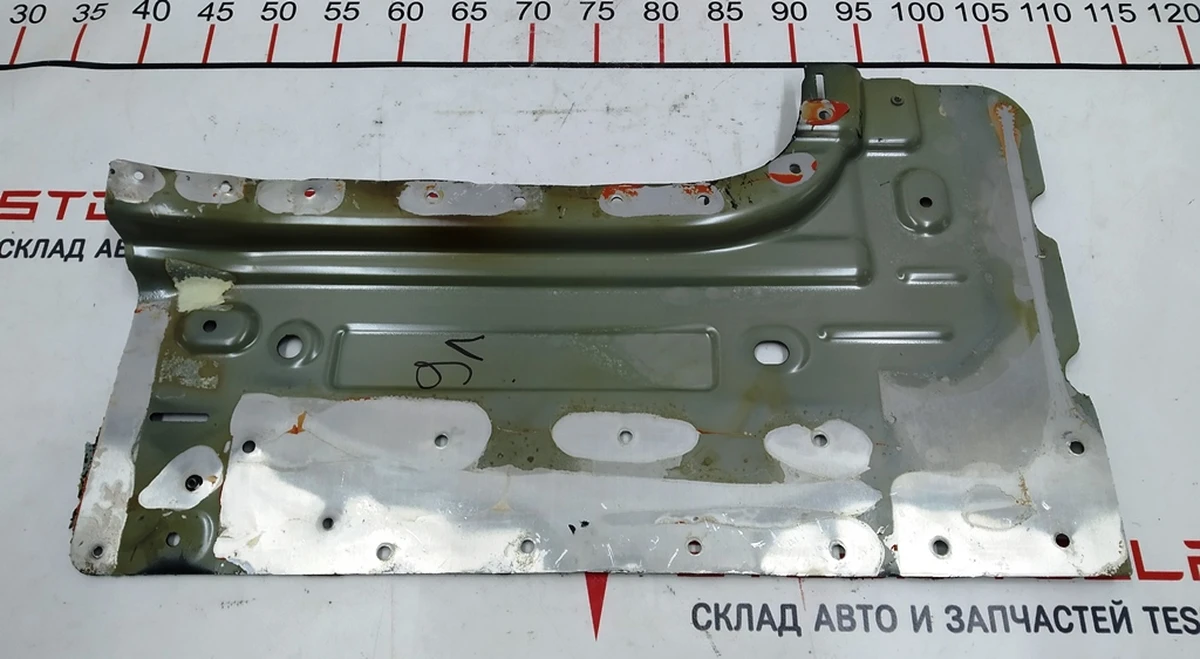 Кузовна панель даху (філя) центральної перемички (між стійок B) ліва Tesla model X 1069457-S0-C