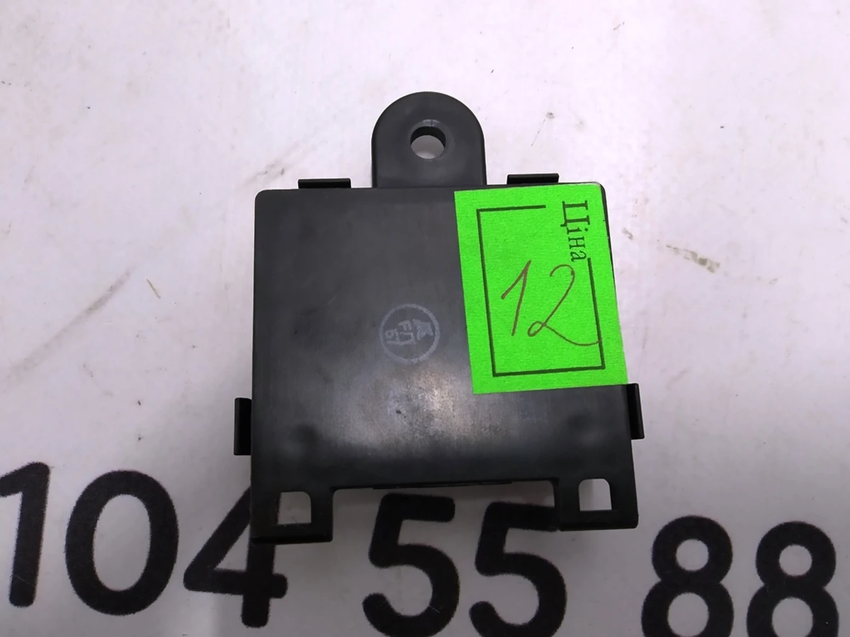 22 Rear left door handle control unit 3.0 CTLR Tesla model S, model S REST 1069651-00-D