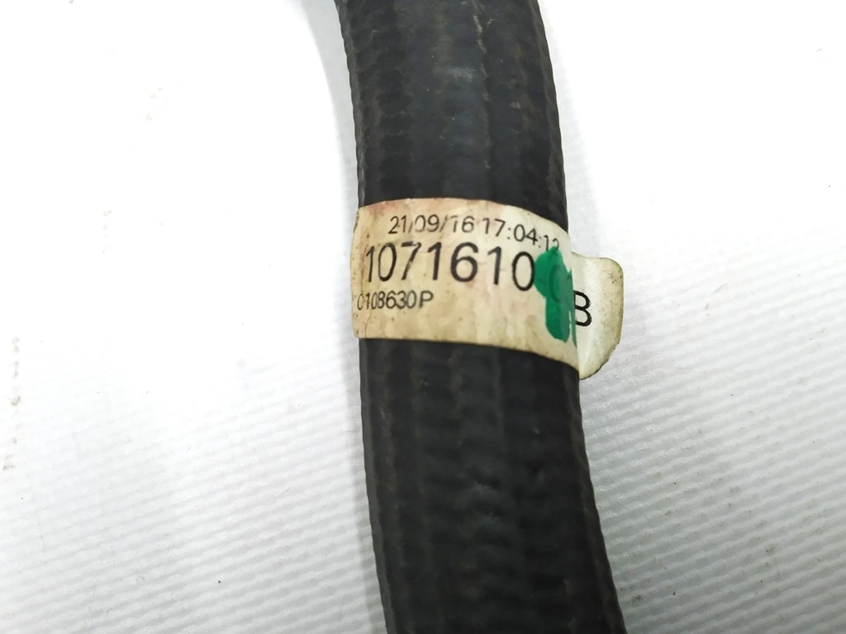 1 Coolant Hose Charger/Inlet Tesla model S REST 1071610-00-D