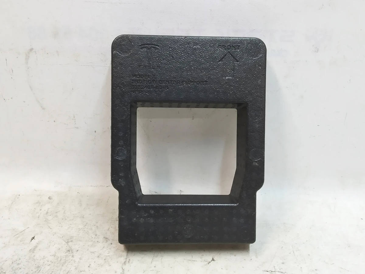 18 2nd Row central support Tesla Model X 1072409-00-C