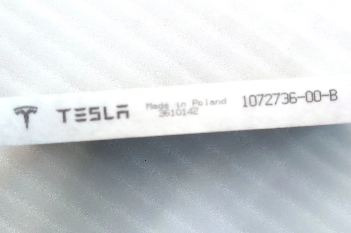 5 Фільтр кліматичної установки (пічки) вугільний Tesla Model S REST 1072736-00-B