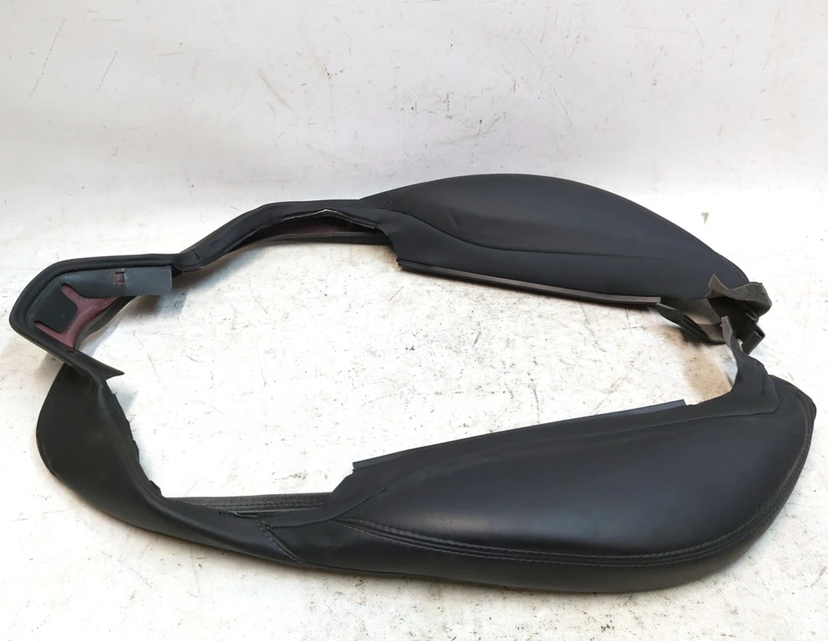 1 Обшивка бічної підтримки та кантика верхньої частини пасажирського сидіння PUR BLK Tesla model S REST, model X 1072769-06-B