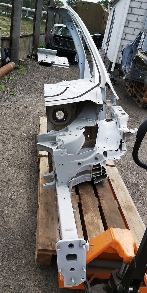 Кузов бічна частина ліва A/B у зборі з лонжероном, склянкою та полицею крила Tesla model X 1069415-S0-E