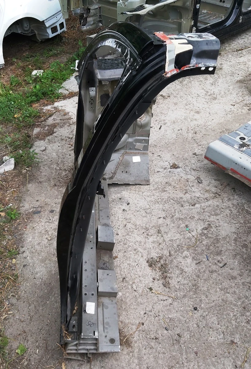 2 Кузов боковая часть левая A/B в сборе с лонжероном, стаканом и полкой крыла Tesla model X 1069415-S0-E