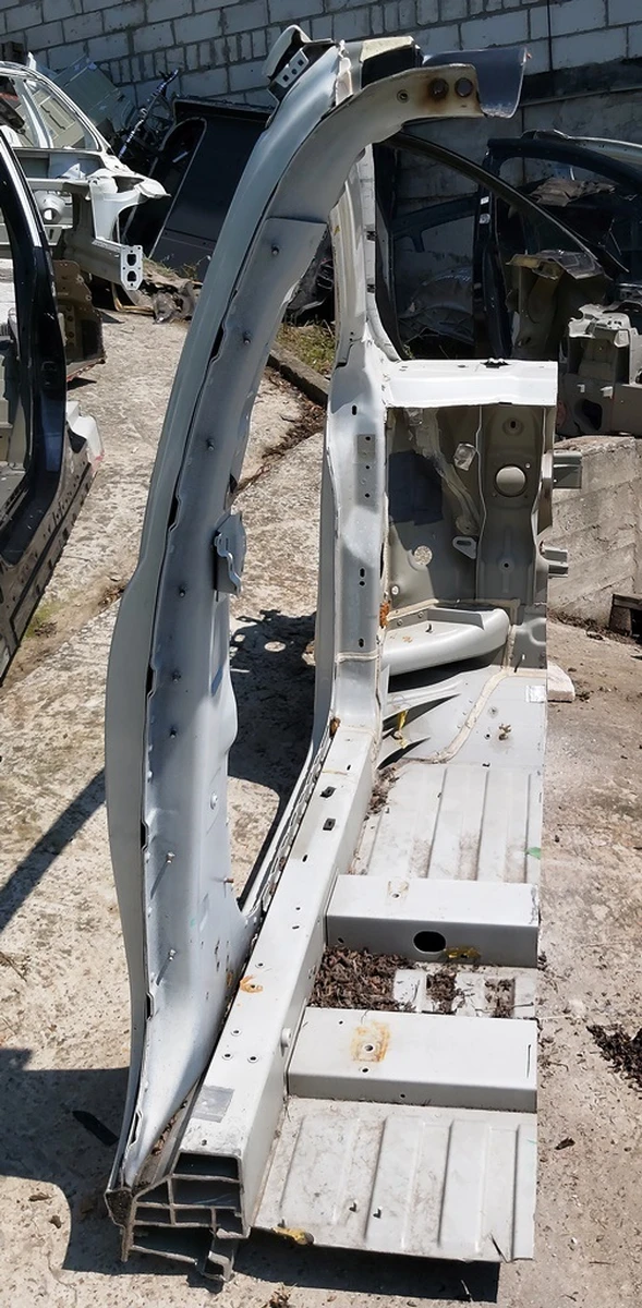 3 Кузов боковая часть левая A/B в сборе с лонжероном, стаканом и полкой крыла Tesla model X 1069415-S0-E