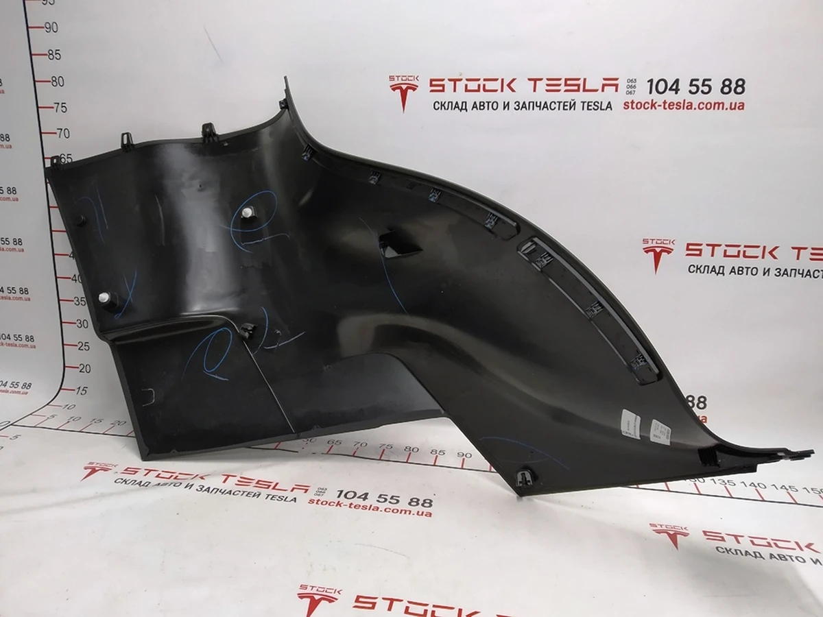 1 Assembly, MX RD C-pillar lower, RH Tesla Model X 1073290-00-E