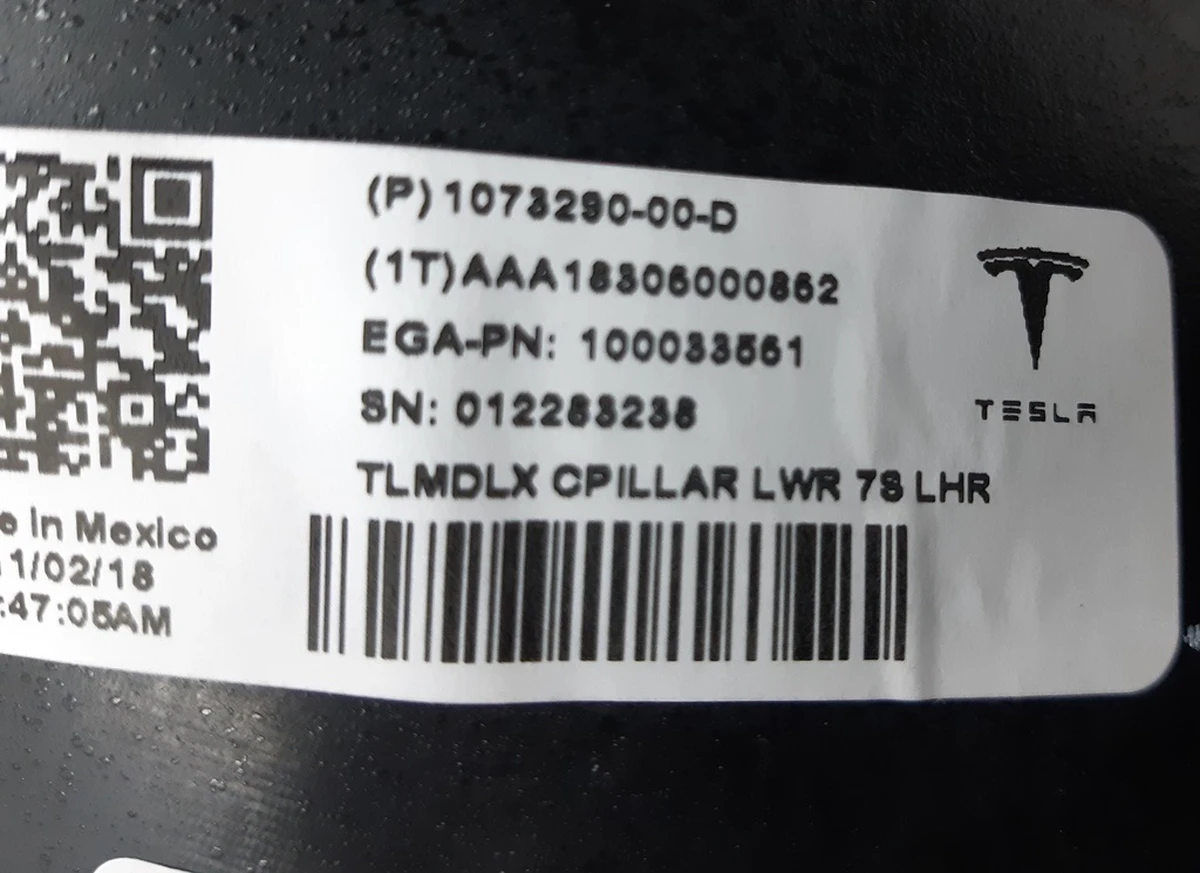 1 Облицовка стойки С правая Б/У Tesla Model X 1073290-00-E