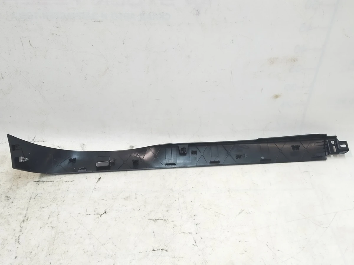 8 Панель багажного отделения правая пластик Б/У Tesla Model X 1073294-00-E