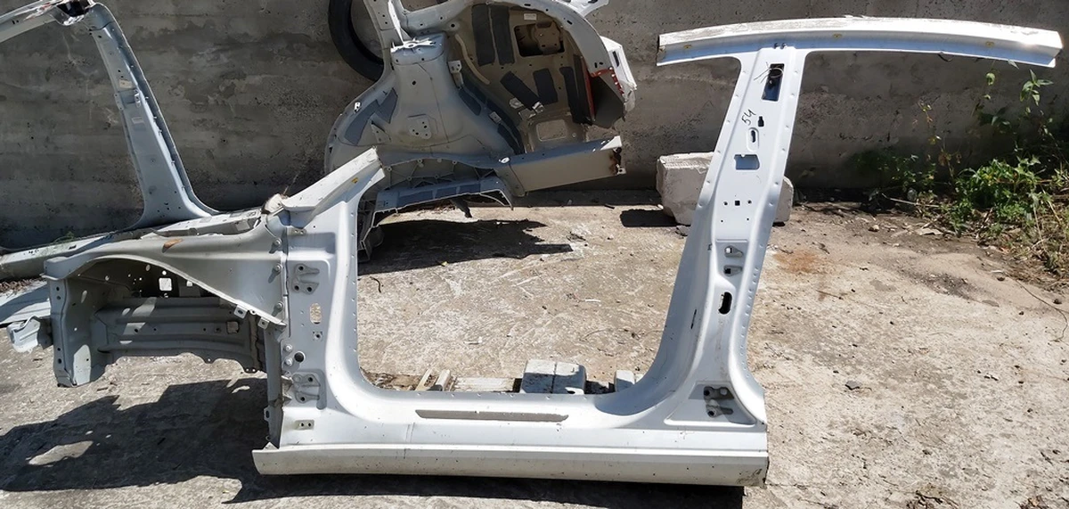 2 Body panel of racks A / B left PPSW with side member, glass, wing shelf Tesla model 3 1073673-S0-A