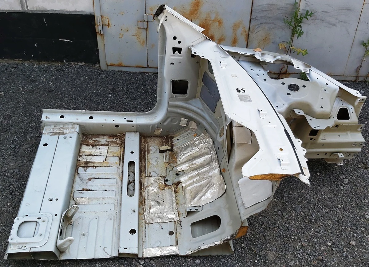 2 Чверть передня ліва стійка A (передня) з лонжероном у зборі PPSW Tesla model 3 1073679-S0-A