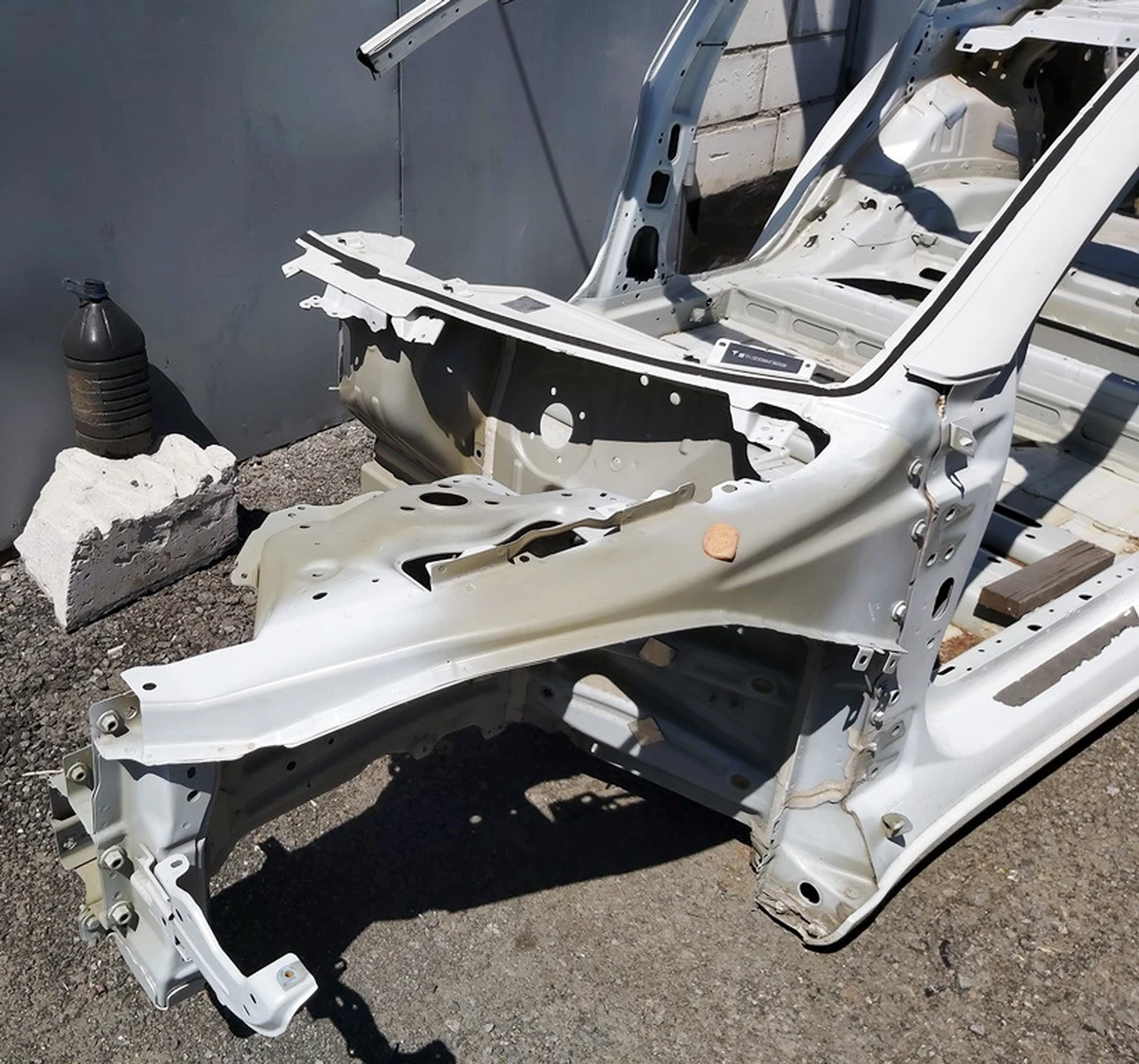 2 Чверть передня ліва частина кузова Tesla model 3 1073679-S0-A