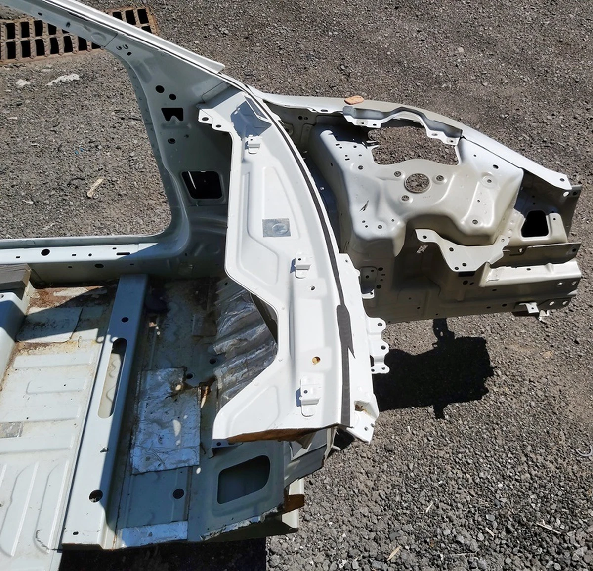 2 Чверть передня ліва частина кузова Tesla model 3 1073679-S0-A