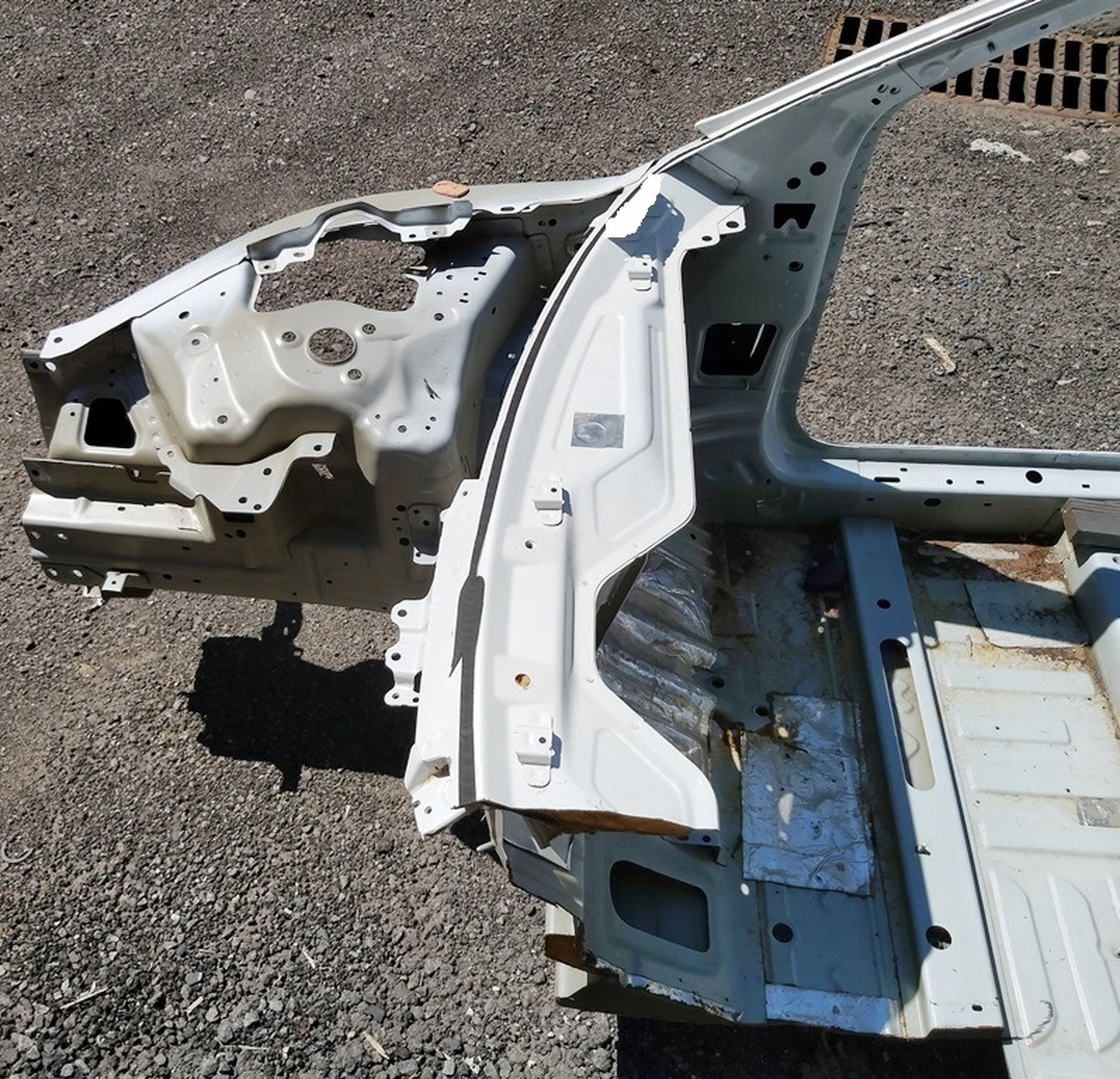 2 Чверть передня права частина кузова Tesla model 3 1073680-S0-A