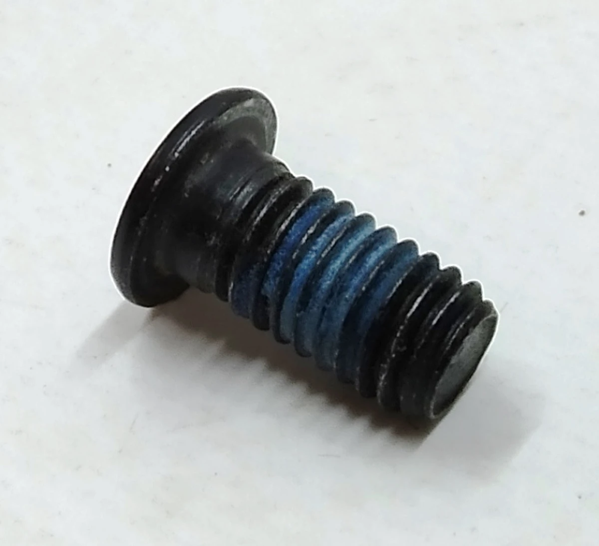 5 Болт кріплення кришки замку задніх дверей M8x16, FL, TRX, STL [8.8], ZNNI [BLK], ADH Tesla model X 1074819-00-A