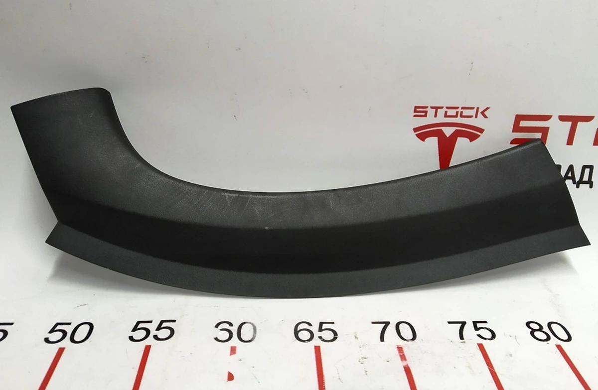4 ASY, MX RD TRUNK SIDE GARNISH, LH Tesla model X 1074907-00-E