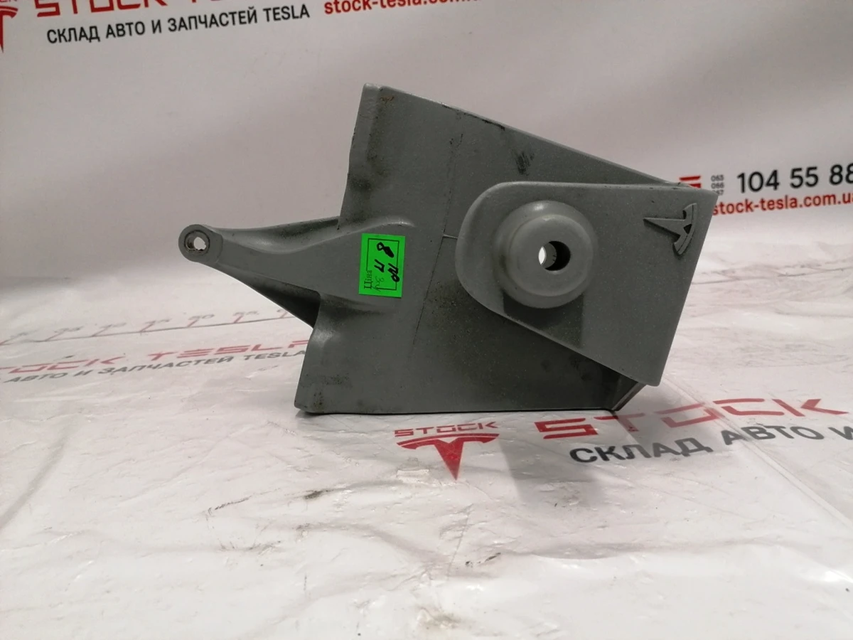 20 Кронштейн кріплення переднього двигуна правий Tesla model X 1069434-S0-A