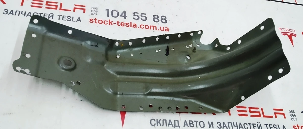 Чверть передня ліва внутрішній підсилювач моторного щита та стійки А (передній) Tesla model 3 1075945-S0-A