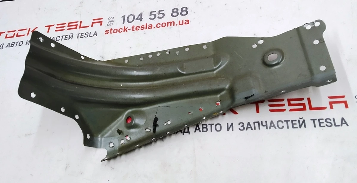 Чверть передня ліва внутрішній підсилювач моторного щита та стійки А (передній) Tesla model 3 1075945-S0-A