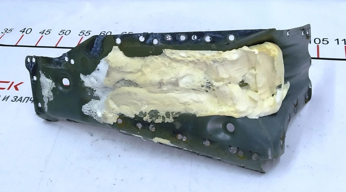 Чверть передня ліва внутрішній підсилювач моторного щита та стійки А (передній) Tesla model 3 1075945-S0-A