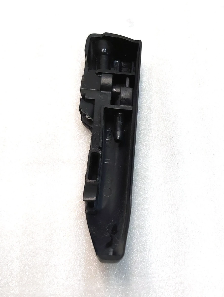 3 Nozzle of the lever of a screen wiper right Tesla model 3 1076729-00-B