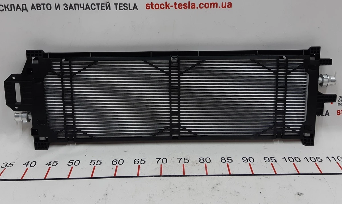 1 Радиатор охлаждения основной NEW Tesla model 3 1077082-00-C