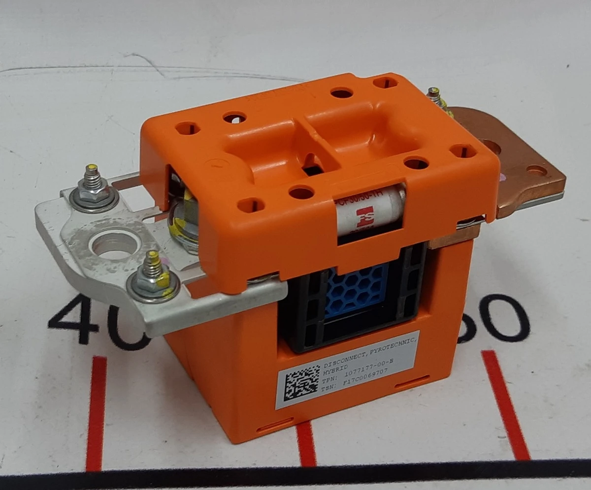 Main battery fuse with squib assembly Tesla model S 1077177-00-B