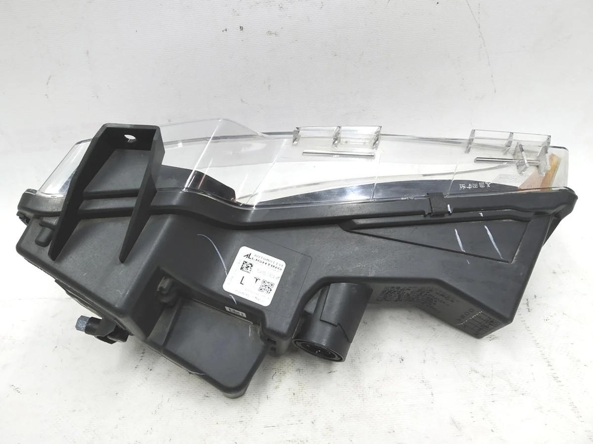 1 Фара ліва (повна) UP-LEVEL Tesla model 3 1077391-00-F