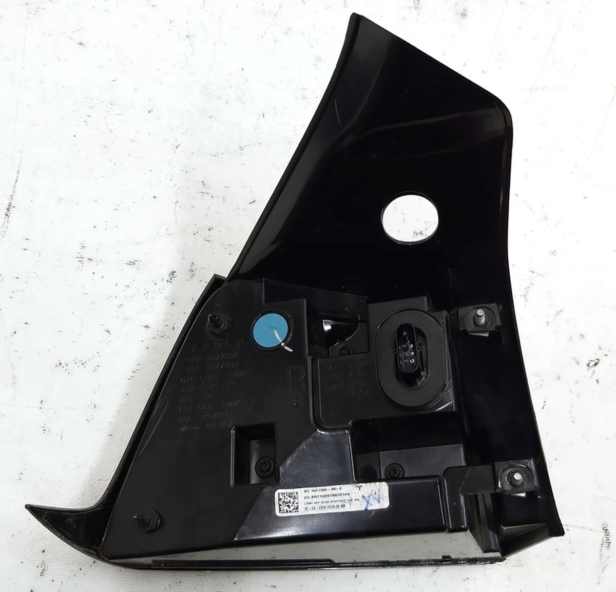 2 Фонарь правый наружный (USA) Tesla model 3 model Y 1077398-00-F