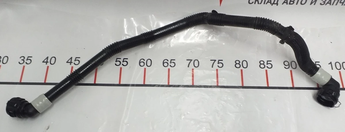 7 Патрубок радиатора выпускной (правая сторона) Tesla model 3 1077589-00-E