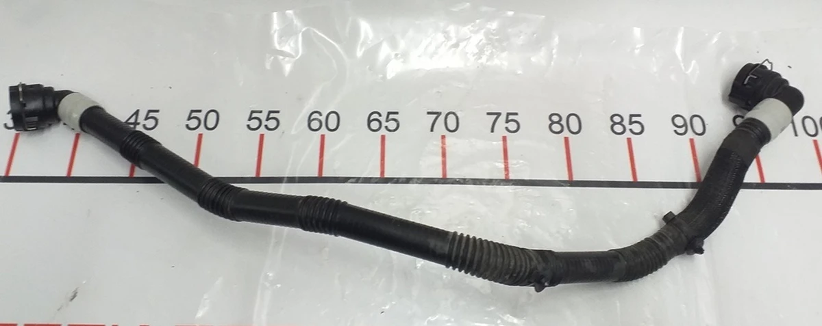 7 Патрубок радиатора выпускной (правая сторона) Tesla model 3 1077589-00-E