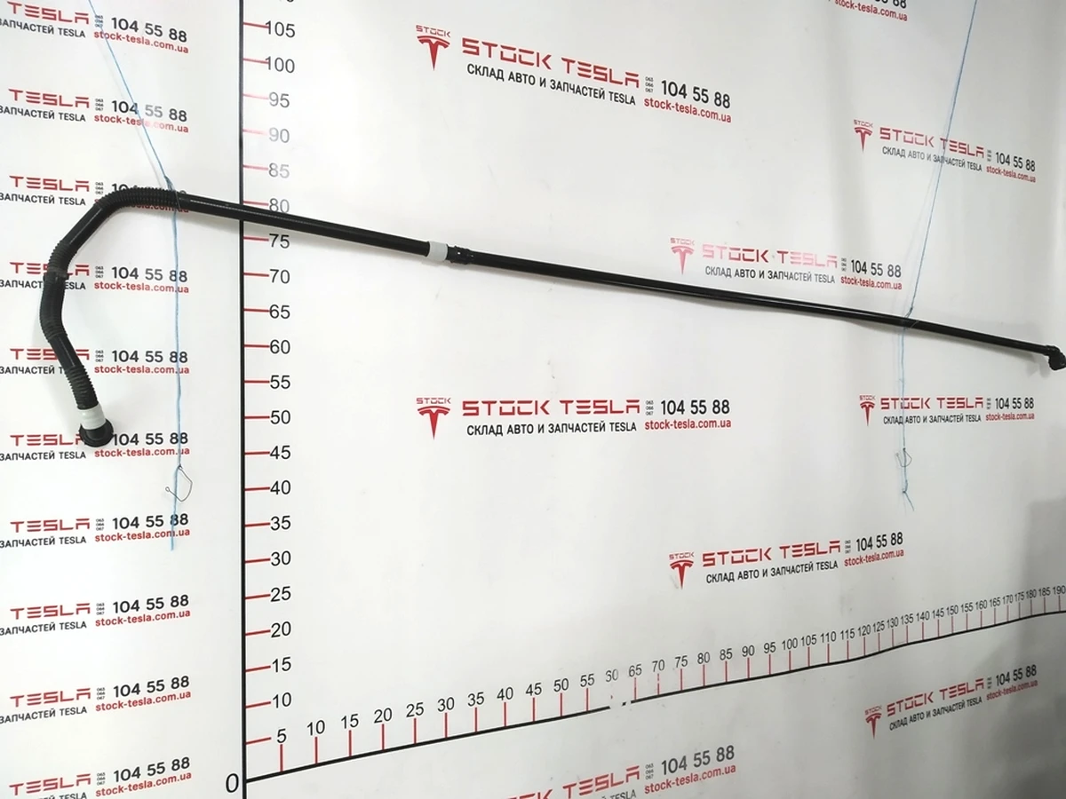 1 Патрубок системи охолодження основної батареї (RWD) Tesla model 3 1077593-00-D