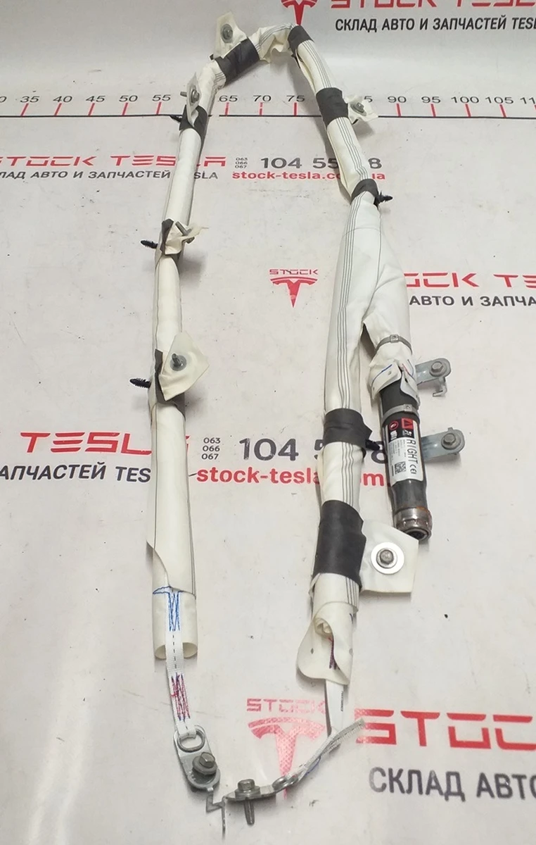 2 M3 - CURTAIN A/B, RH Tesla model 3 1077828-00-E