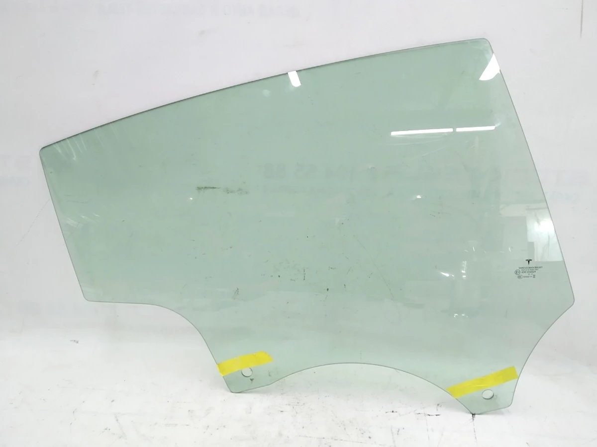 2 Rear right door glass Tesla model 3 1077905-99-C