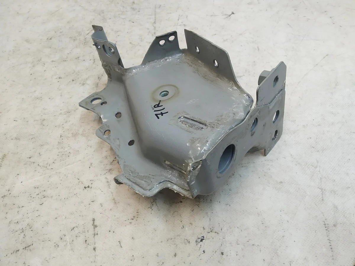 47 ASY, FRT SUBFRAME MOUNT REAR, RH Tesla model 3, model Y 1078112-S0-G