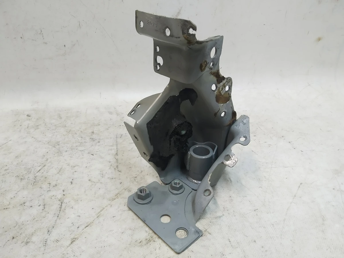 47 ASY, FRT SUBFRAME MOUNT REAR, RH Tesla model 3, model Y 1078112-S0-G