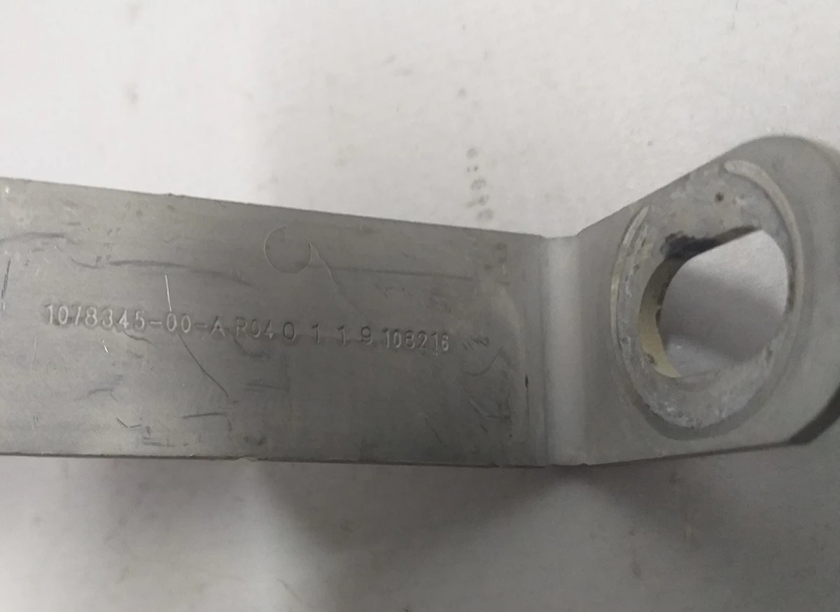 7 Minus contact retainer busbar Tesla Model 3 1078345-00-A