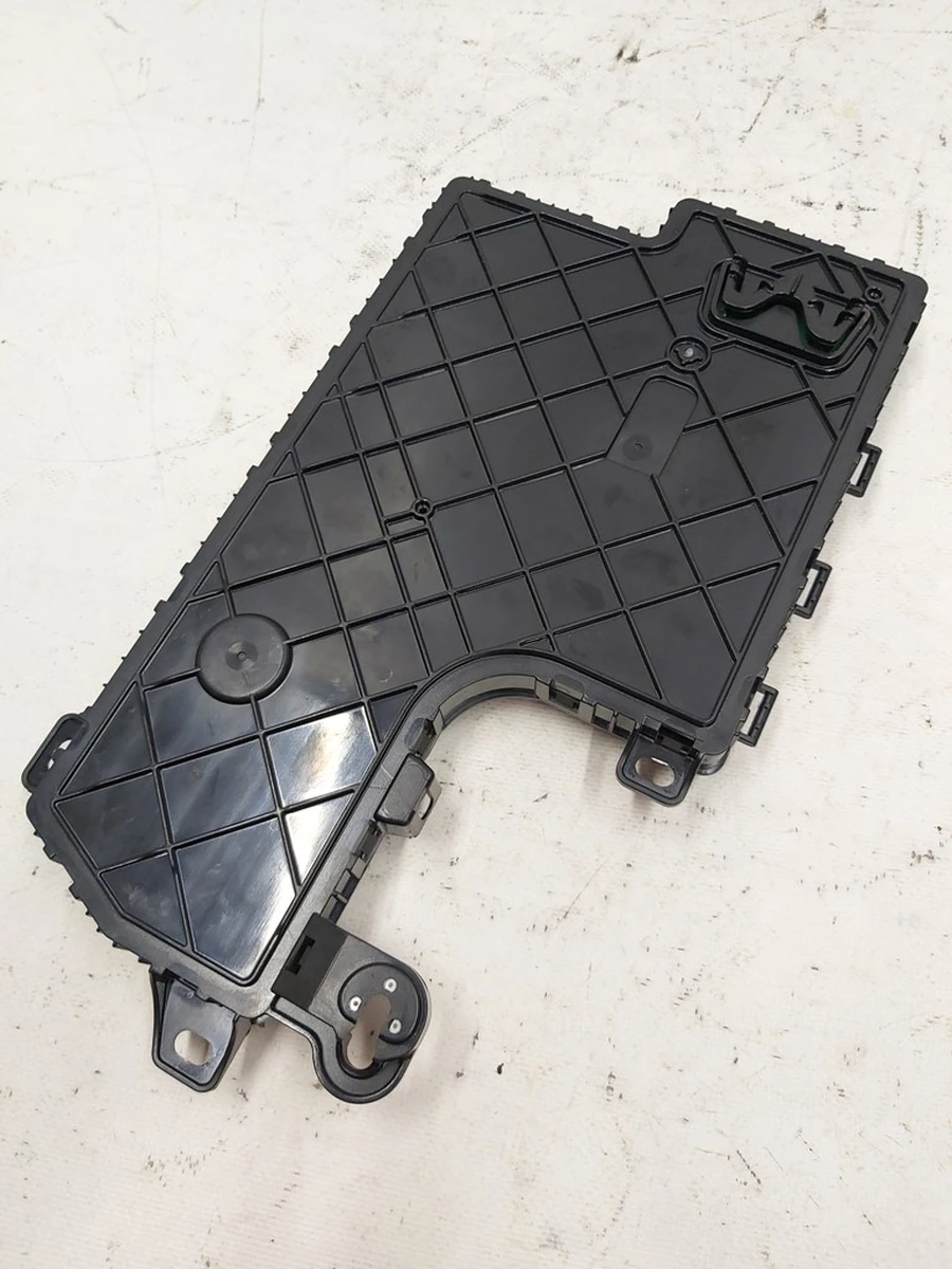 Боди контроллер левой стороны Tesla model 3 1078673-90-K