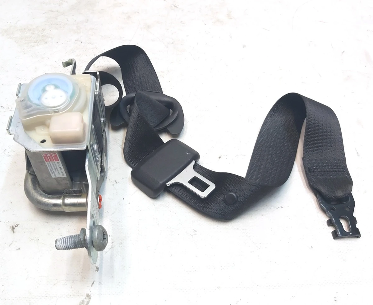 2 Ремінь безпеки передній пасажирський Tesla model S REST 1079278